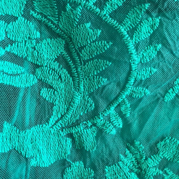 3 beautiful XL lace blouses- for the lace lover - Picture 3 of 7